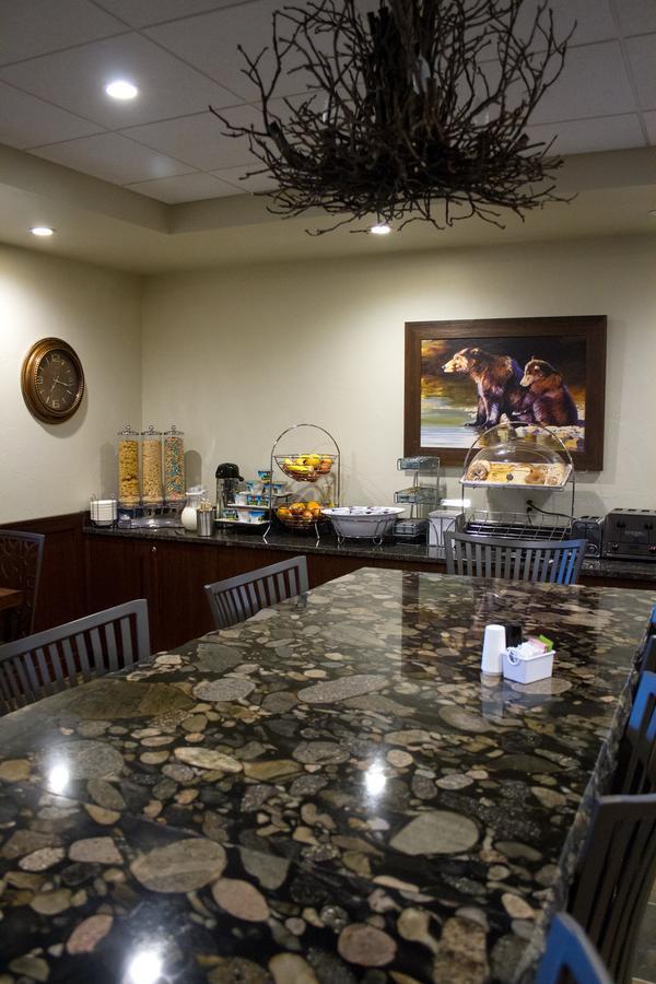 Cedar Creek Lodge & Conference Center Columbia Falls Esterno foto