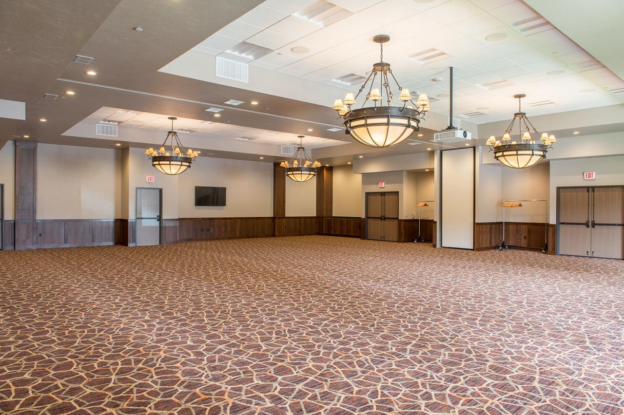 Cedar Creek Lodge & Conference Center Columbia Falls Esterno foto
