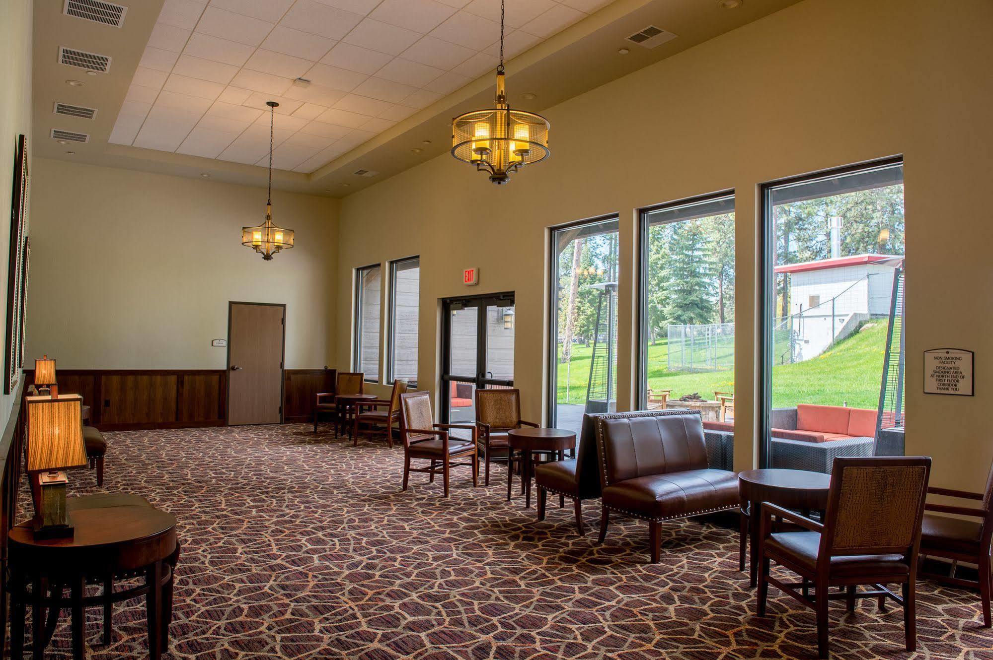 Cedar Creek Lodge & Conference Center Columbia Falls Esterno foto