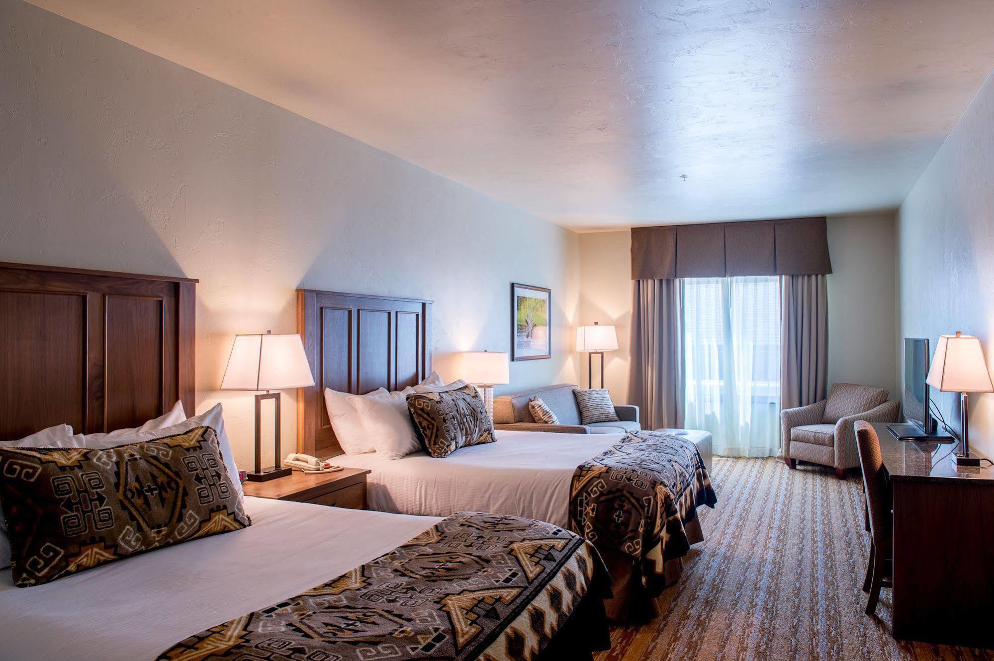 Cedar Creek Lodge & Conference Center Columbia Falls Esterno foto