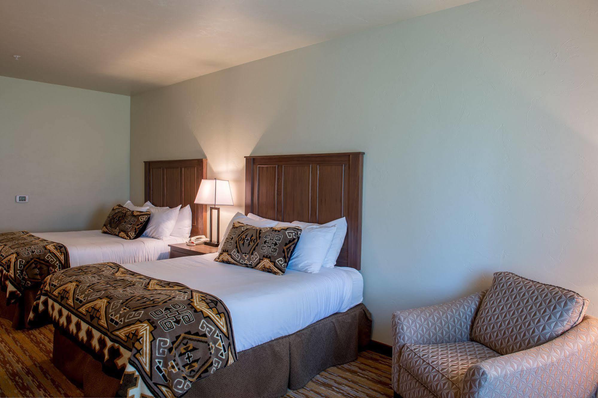 Cedar Creek Lodge & Conference Center Columbia Falls Esterno foto